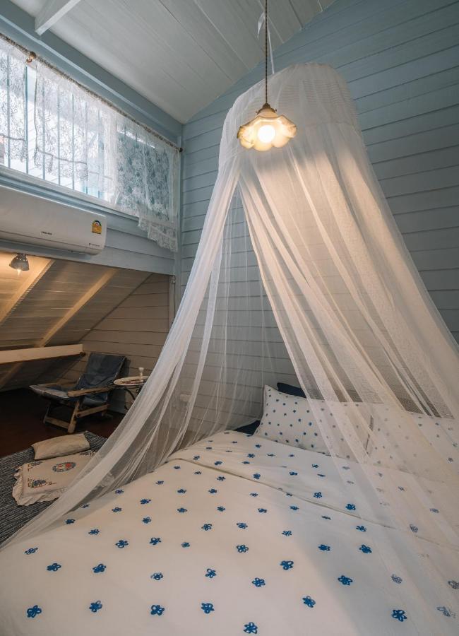 Lhong Yaowarat Hostel Bangkok Exterior photo